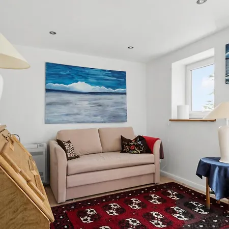 Vakantiehuis Stunning In With Sauna