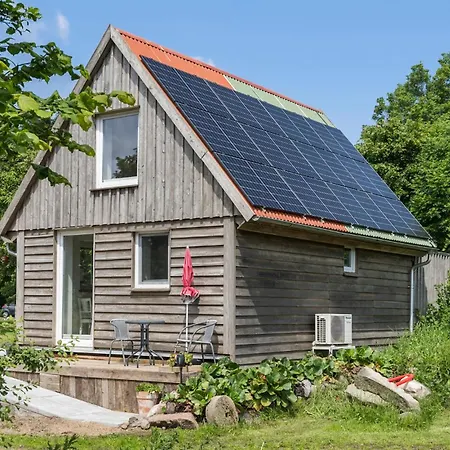 Vakantiehuis Stunning In With Sauna *